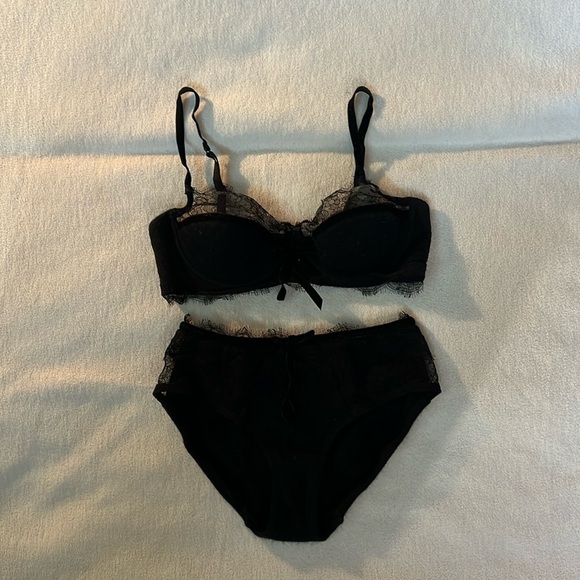 Wolford Other - NWOT Wolford cashmere bra and panty set size small